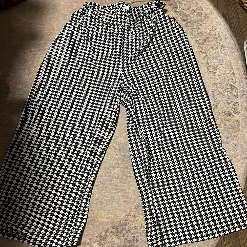SHEIN Black and White Houndstooth Wide Leg Pants